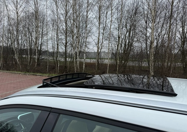 Volvo XC 60 cena 124900 przebieg: 100569, rok produkcji 2017 z Kraków małe 191